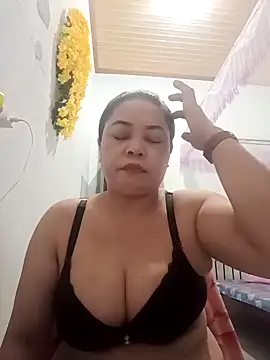 Sexy-bigtits2024 online show from January 25, 11:00 pm