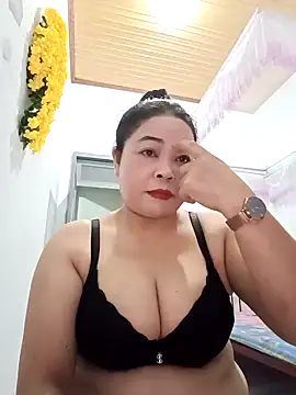 Sexy-bigtits2024 online show from January 30, 12:37 pm