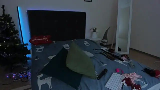 Snapshot of CassieEvans chatting on January 3, 6:55 am CassieEvans online show from January 3, 6:55 am