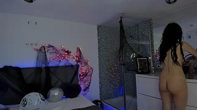 Snapshot of CassieEvans chatting on October 27, 6:39 am CassieEvans online show from October 27, 6:39 am