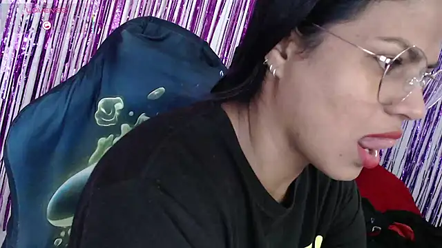 SweetAlmaa online show from November 28, 10:07 am