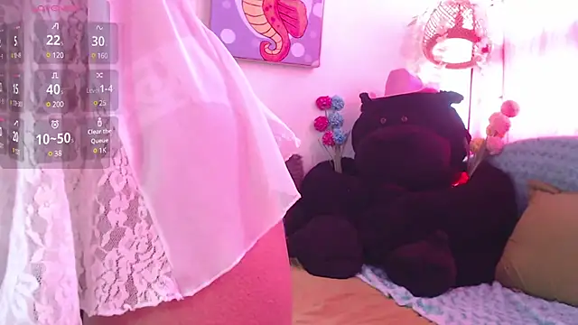 Snapshot of sexycouple_lat chatting on March 18, 3:10 pm sexycouple lat online show from March 18, 3:10 pm