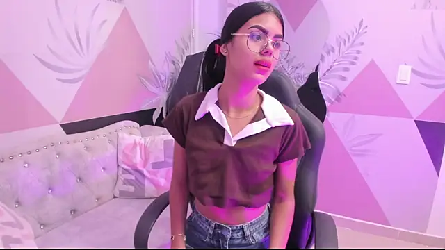 Isa little4u online show from March 14, 11:12 am