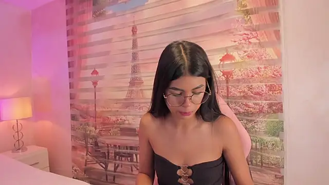 Isa little4u online show from October 8, 10:24 am