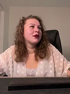 Snapshot of Fancy-Francy chatting on December 12, 3:27 pm Fancy-Francy online show from December 12, 3:27 pm