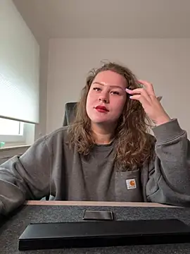 Snapshot of Fancy-Francy chatting on December 13, 11:55 am Fancy-Francy online show from December 13, 11:55 am