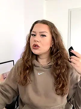 Snapshot of Fancy-Francy chatting on October 20, 1:44 pm Fancy-Francy online show from October 20, 1:44 pm