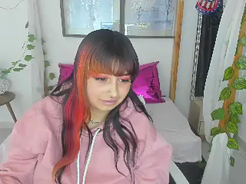 lussyevans24 online show from January 14, 10:17 am