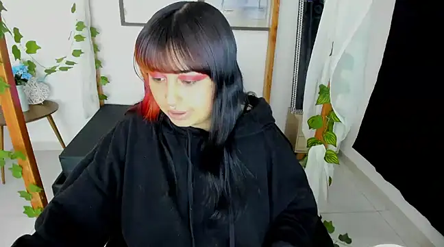 lussyevans24 online show from January 17, 10:44 am