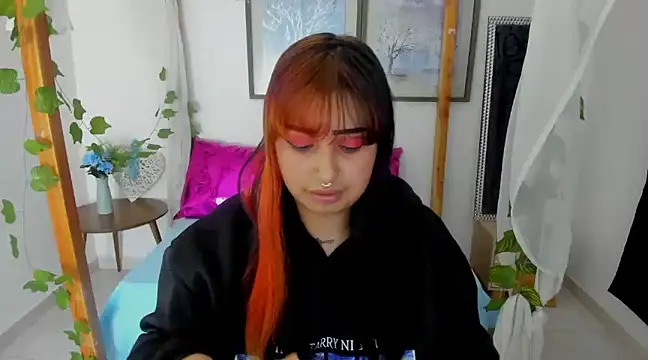 lussyevans24 online show from January 29, 4:15 am
