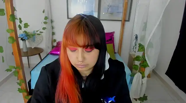 lussyevans24 online show from January 30, 3:55 am