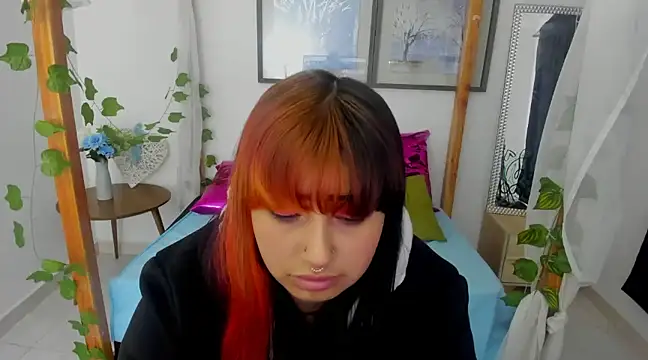 lussyevans24 online show from January 30, 6:56 am