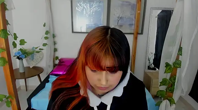 lussyevans24 online show from January 30, 9:57 am