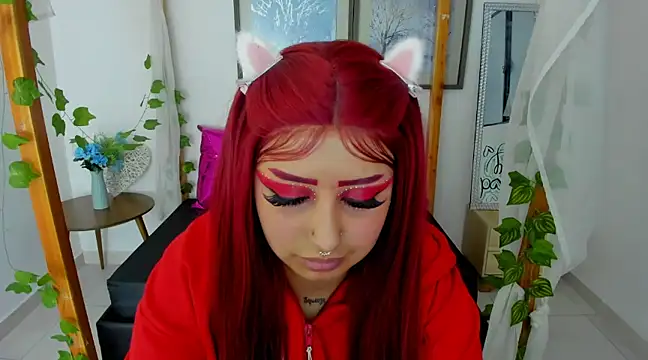 lussyevans24 online show from February 2, 4:15 am