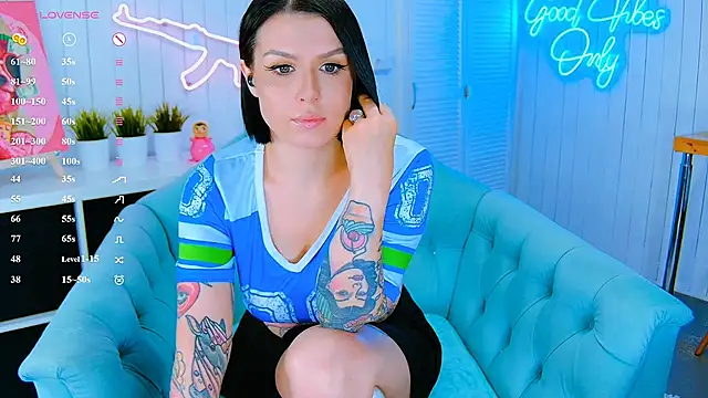 My toys pink online show from June 20, 10:23 pm