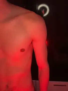 Snapshot of cybercosmiiic chatting on January 29, 11:46 pm cybercosmiiic online show from January 29, 11:46 pm