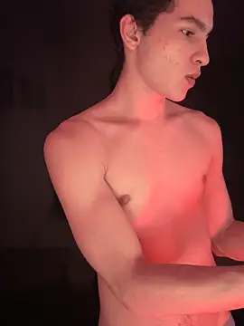 Snapshot of cybercosmiiic chatting on February 13, 11:26 pm cybercosmiiic online show from February 13, 11:26 pm