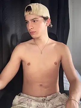 Snapshot of cybercosmiiic chatting on September 18, 9:28 pm cybercosmiiic online show from September 18, 9:28 pm