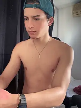 Snapshot of cybercosmiiic chatting on October 11, 5:33 pm cybercosmiiic online show from October 11, 5:33 pm