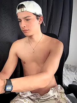 Snapshot of cybercosmiiic chatting on October 15, 7:36 pm cybercosmiiic online show from October 15, 7:36 pm