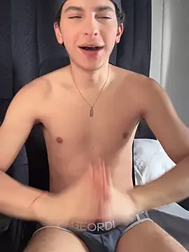 Snapshot of cybercosmiiic chatting on November 6, 6:09 pm cybercosmiiic online show from November 6, 6:09 pm