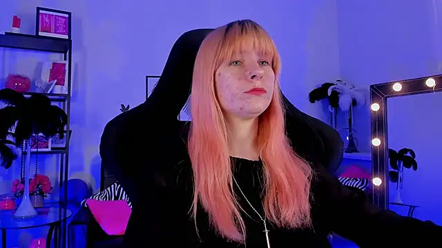 LexiWenford online show from February 20, 6:17 am