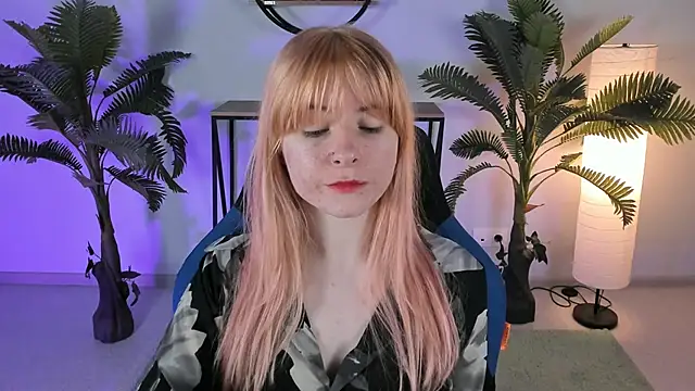 LexiWenford online show from March 10, 3:01 am