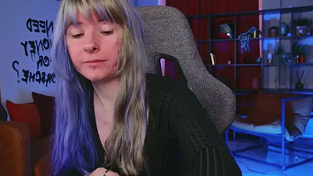 LexiWenford online show from May 5, 3:25 am