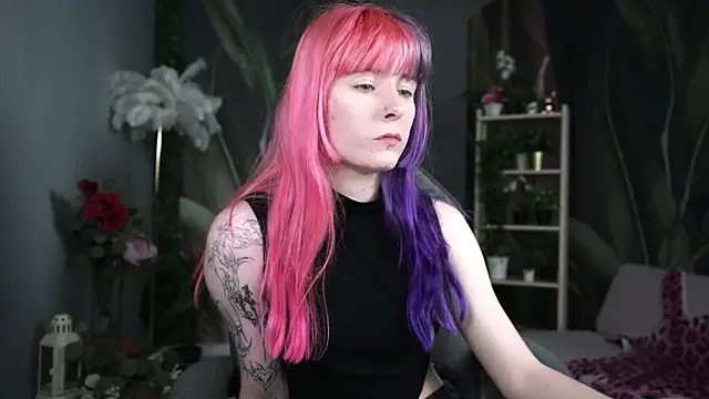 LexiWenford online show from June 30, 5:08 am