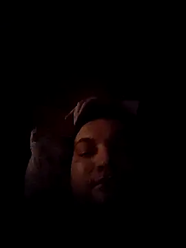 Snapshot of Cedry2k007 chatting on March 28, 9:25 pm Cedry2k007 online show from March 28, 9:25 pm