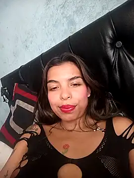 Snapshot of camila-esperanza chatting on December 17, 5:19 pm camila-esperanza online show from December 17, 5:19 pm