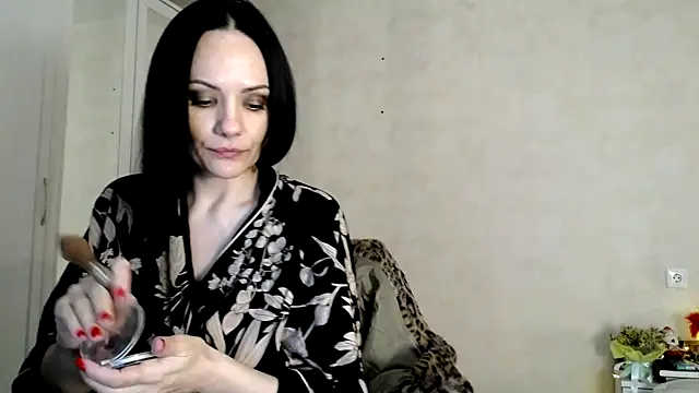 Devil Goddess online show from December 30, 10:45 pm