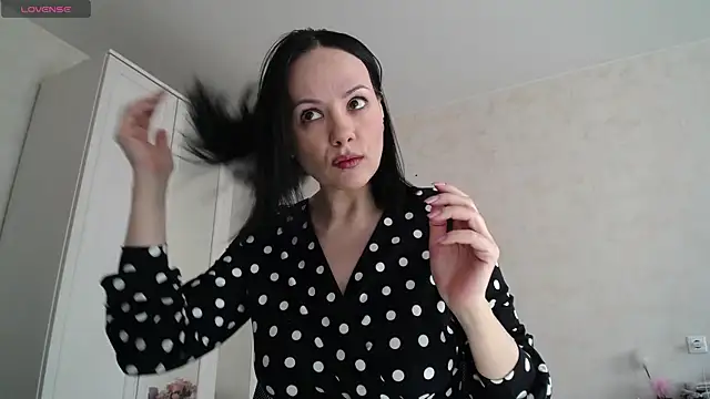 Snapshot of Devil_Goddess chatting on March 10, 12:43 pm Devil Goddess online show from March 10, 12:43 pm