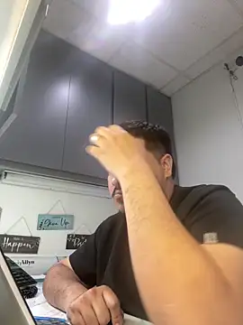 Snapshot of Detodo27 chatting on March 10, 7:52 pm Detodo27 online show from March 10, 7:52 pm