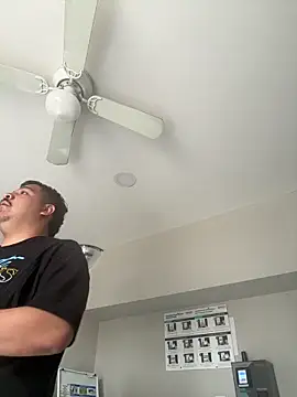 Snapshot of Detodo27 chatting on March 26, 3:06 pm Detodo27 online show from March 26, 3:06 pm