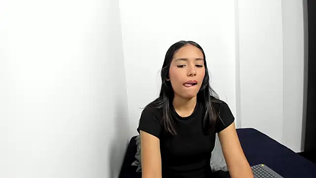 monse 02 online show from October 2, 1:51 pm