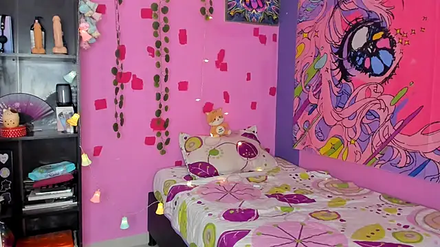 kittyzenn online show from March 9, 7:12 am