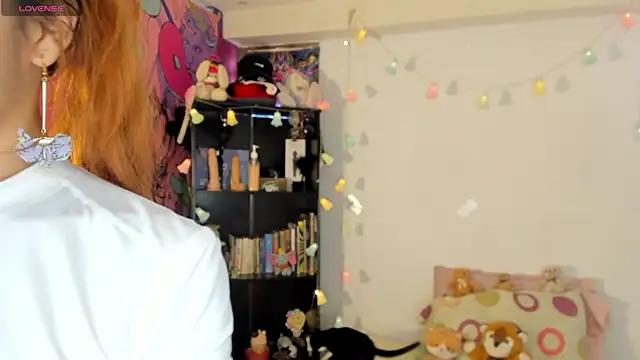 kittyzenn online show from October 13, 7:14 pm