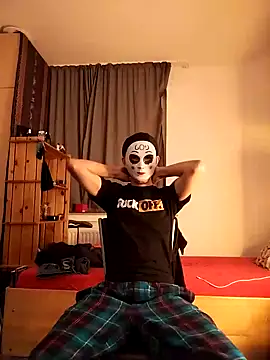 Dennis 2024 online show from January 9, 5:44 am