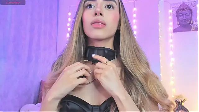 StormiRusso online show from November 23, 2:22 am