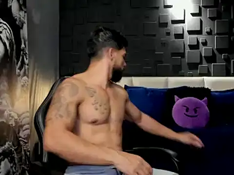 DannSaenz online show from January 24, 10:53 am