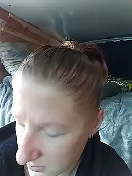 Snapshot of Eluradess chatting on October 1, 5:41 pm Eluradess online show from October 1, 5:41 pm