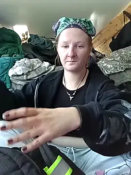 Snapshot of Eluradess chatting on October 13, 7:14 pm Eluradess online show from October 13, 7:14 pm