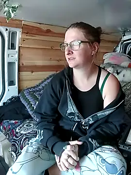 Snapshot of Eluradess chatting on October 20, 8:20 pm Eluradess online show from October 20, 8:20 pm