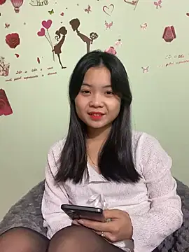 Maeve2k5 online show from December 24, 2:10 am