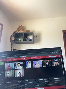 Lilyassjdhz online show from April 28, 12:21 pm