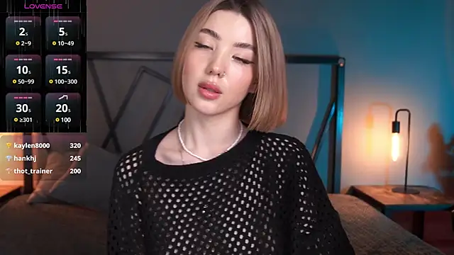 LindaThacker online show from February 4, 11:16 am