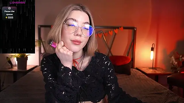 LindaThacker online show from February 27, 4:52 am