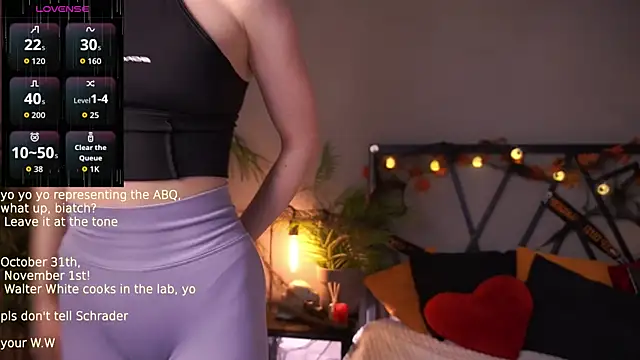 LindaThacker online show from October 28, 4:27 am