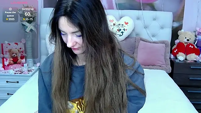 VioletUmi online show from February 16, 9:04 am